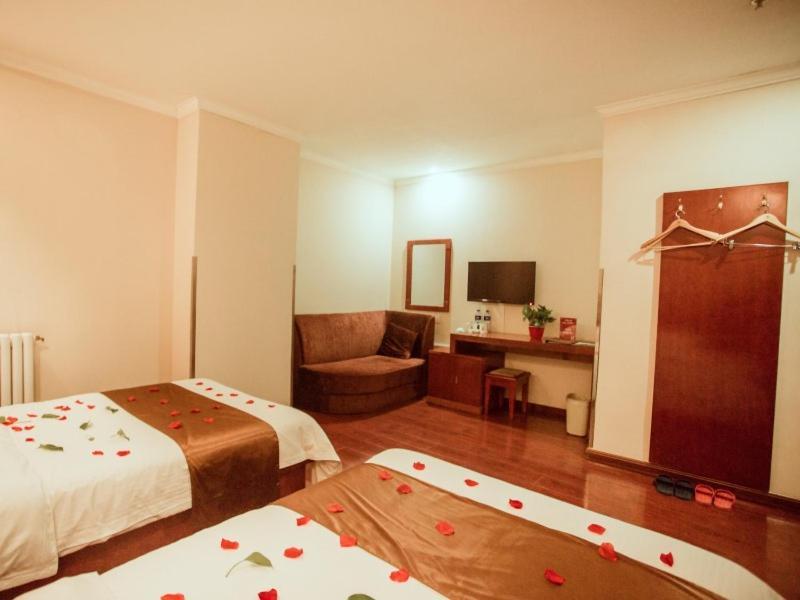 Greentree Inn Hebei Zhangjiakou Zhangbei Caoyuantian Rd Zhangku Avenue Express Hotel Exterior photo